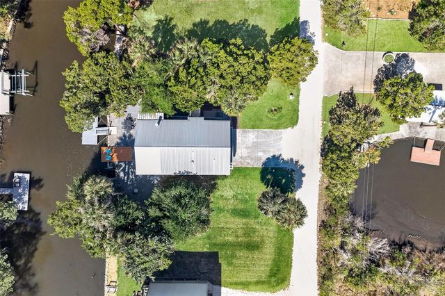 12122 W GULF BREEZE COURT, Crystal River, FL 34429