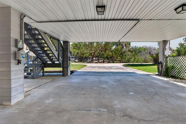 12122 W GULF BREEZE COURT, Crystal River, FL 34429