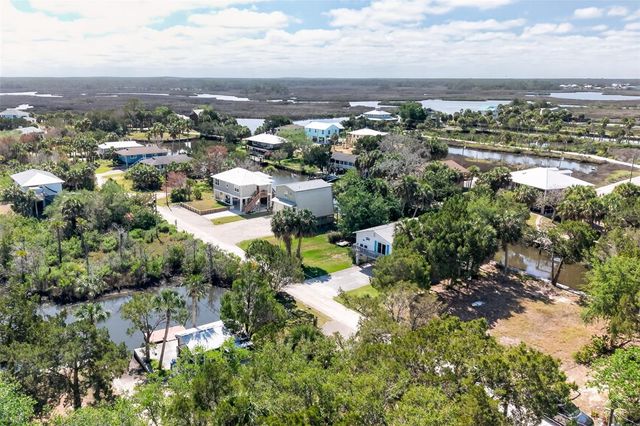 12122 W GULF BREEZE COURT, Crystal River, FL 34429