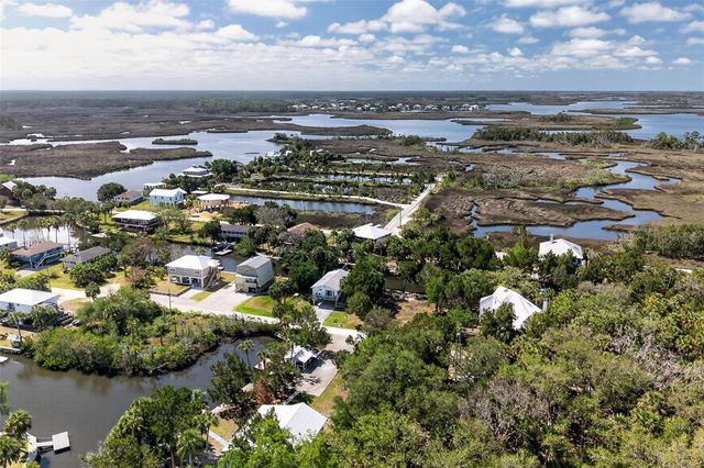 12122 W GULF BREEZE COURT, Crystal River, FL 34429