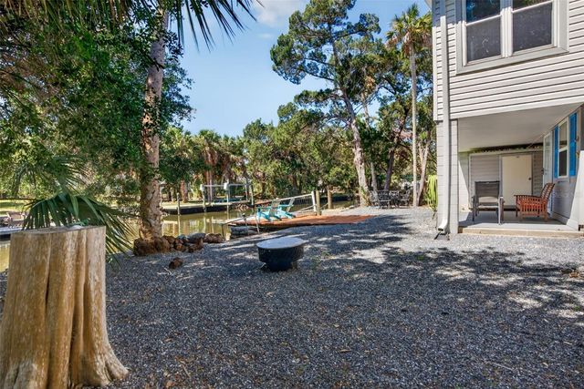 12122 W GULF BREEZE COURT, Crystal River, FL 34429
