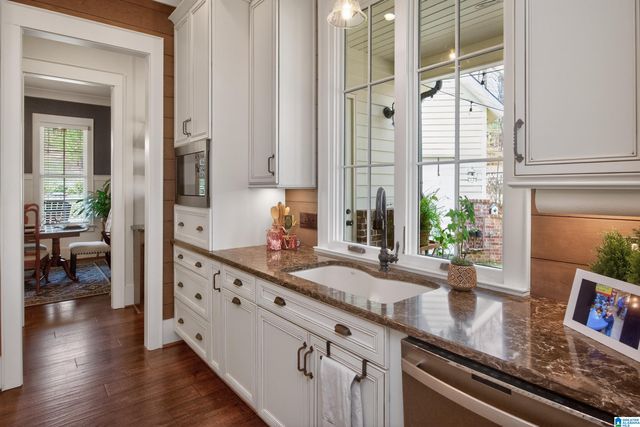 111 TRILLIUM DRIVE, Irondale, AL 35210