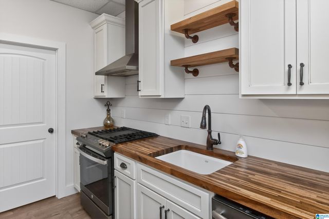 111 TRILLIUM DRIVE, Irondale, AL 35210