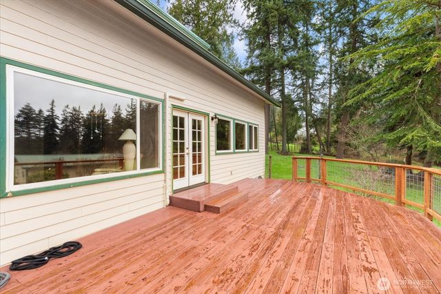 5296 Slocum Way, Freeland, WA 98249