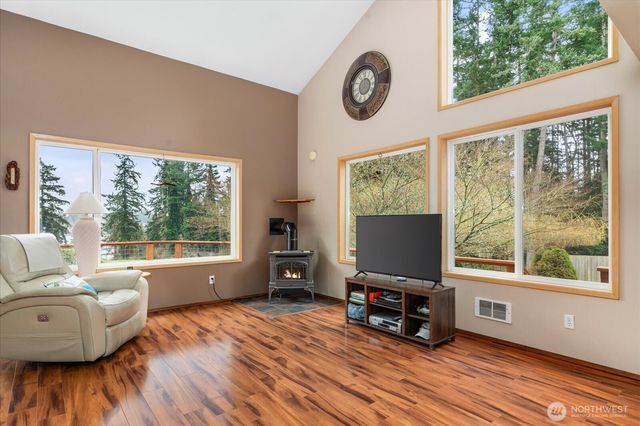 5296 Slocum Way, Freeland, WA 98249