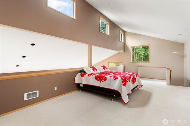 5296 Slocum Way, Freeland, WA 98249