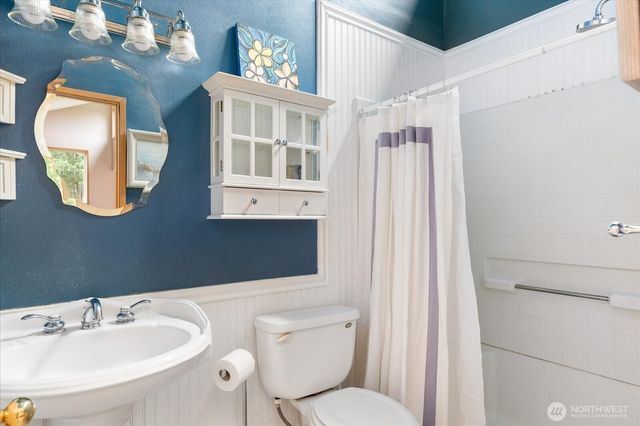 5296 Slocum Way, Freeland, WA 98249