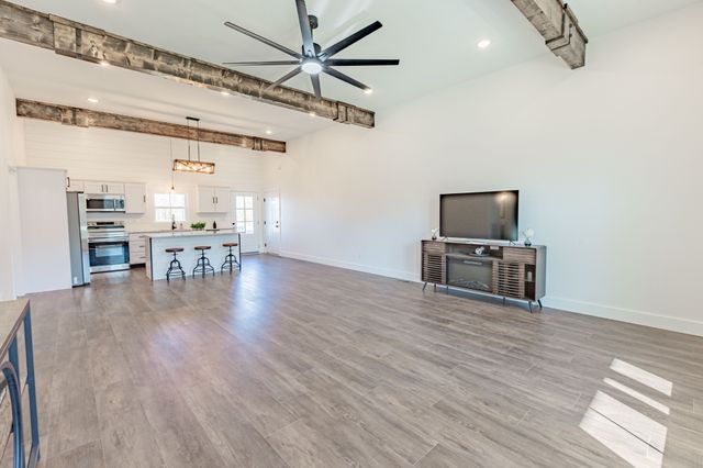 1248 Lowery Rd, Walling, TN 38587