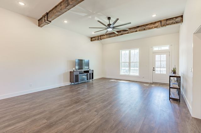 1248 Lowery Rd, Walling, TN 38587