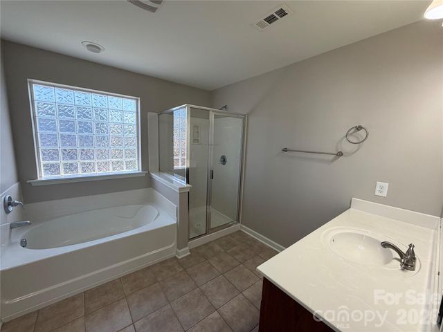 3215 Shadowy Retreat Drive, Matthews, NC 28104