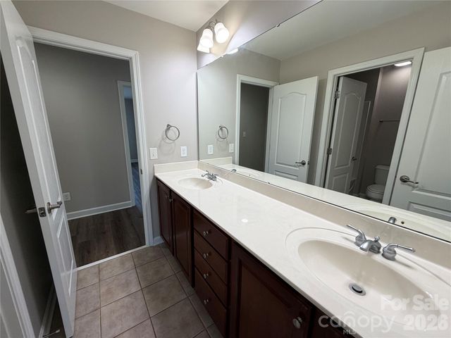 3215 Shadowy Retreat Drive, Matthews, NC 28104