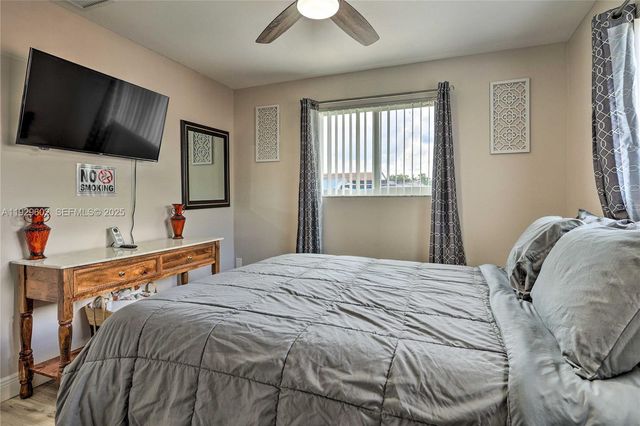 19662 SW 120th Ave, Miami, FL 33177