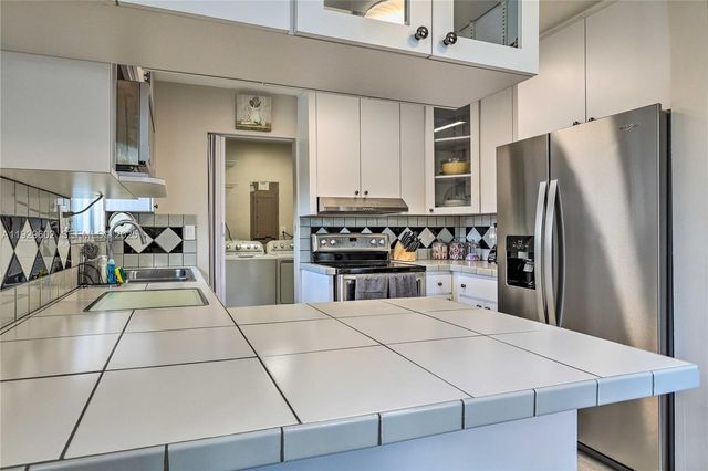 19662 SW 120th Ave, Miami, FL 33177