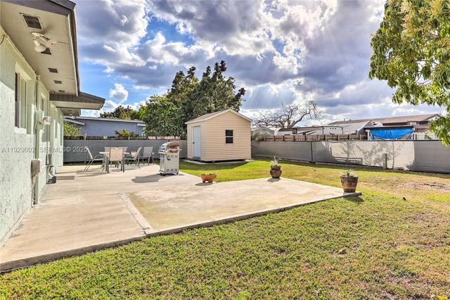 19662 SW 120th Ave, Miami, FL 33177