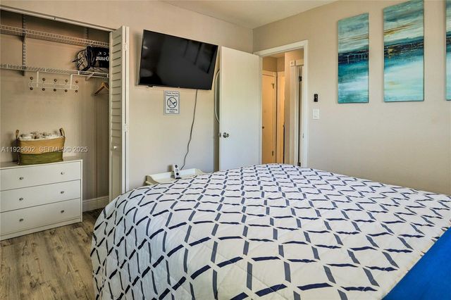 19662 SW 120th Ave, Miami, FL 33177