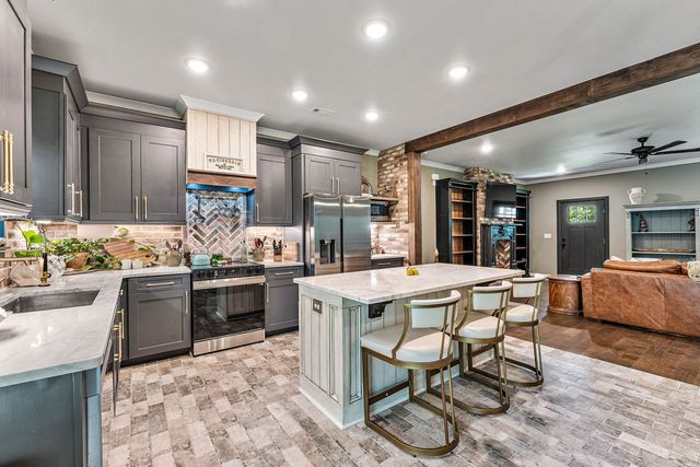 260 SW Fort Smith Street, Gravette, AR 72736
