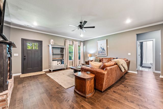 260 SW Fort Smith Street, Gravette, AR 72736
