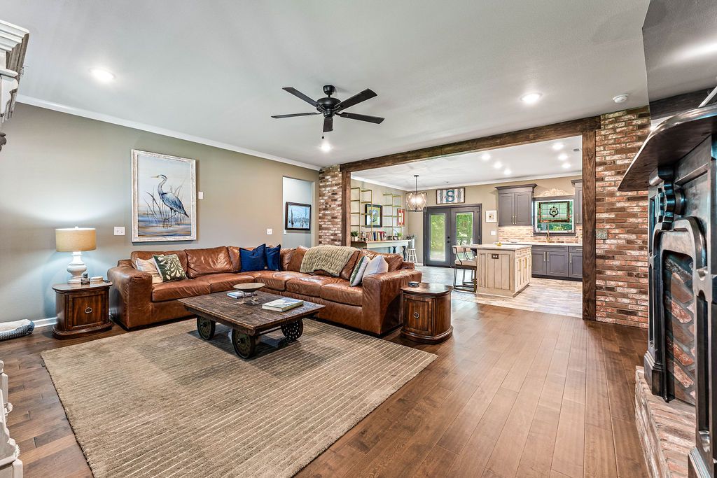 260 SW Fort Smith Street, Gravette, AR 72736