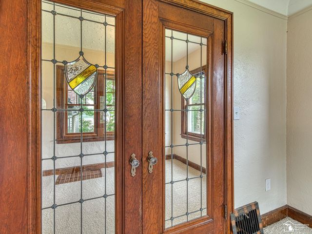 27145 James Avenue, Flat Rock, MI 48134