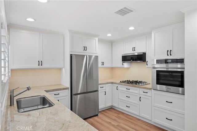 121 Topaz Ave, Newport Beach, CA 92662