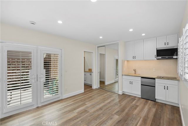 121 Topaz Ave, Newport Beach, CA 92662