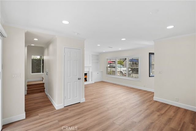 121 Topaz Ave, Newport Beach, CA 92662