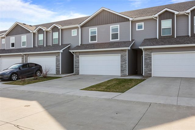 234 NE Meadow Lane, Ankeny, IA 50021