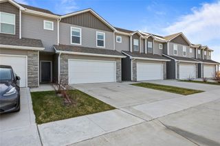 234 NE Meadow Lane, Ankeny, IA 50021