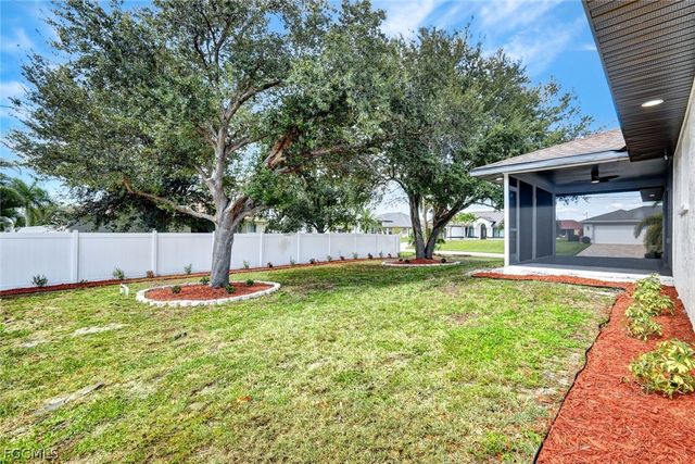 2134 SW 2nd CT, Cape Coral, FL 33991