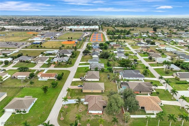 2134 SW 2nd CT, Cape Coral, FL 33991