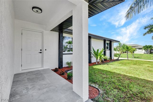 2134 SW 2nd CT, Cape Coral, FL 33991