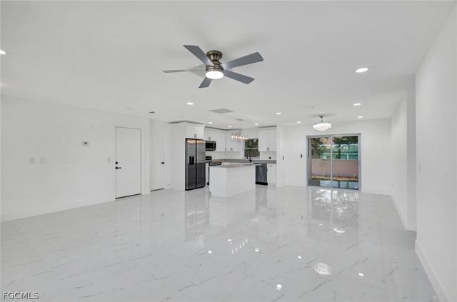 2134 SW 2nd CT, Cape Coral, FL 33991