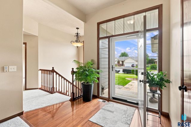 2600 E Kensington St Street, Sioux Falls, SD 57108