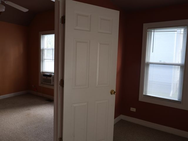 2911 EMMAUS Avenue, Zion, IL 60099