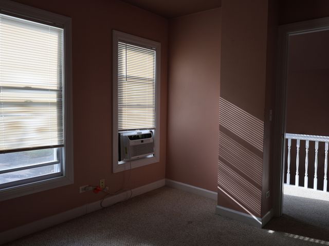 2911 EMMAUS Avenue, Zion, IL 60099