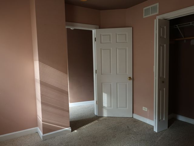 2911 EMMAUS Avenue, Zion, IL 60099
