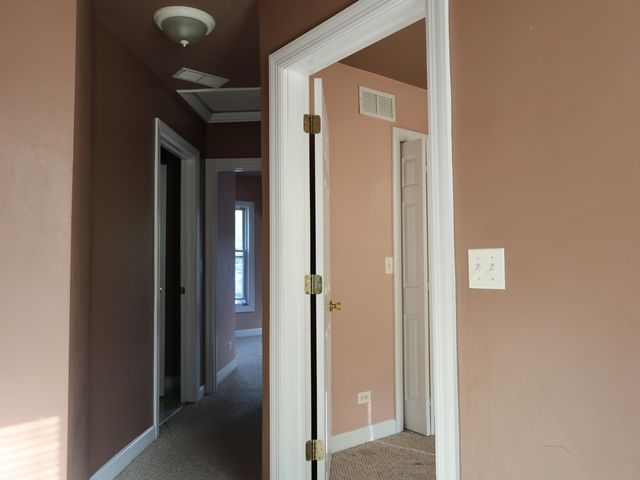 2911 EMMAUS Avenue, Zion, IL 60099