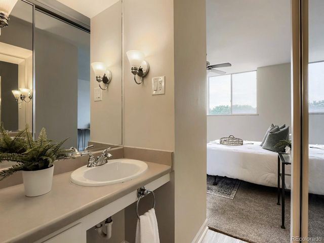 1200 Vine St 4C, Denver, CO 80206
