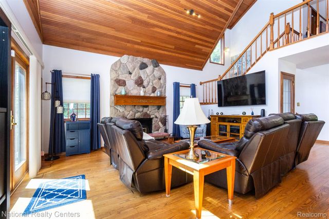 8706 Buckland Drive, Northfield Township, MI 48178