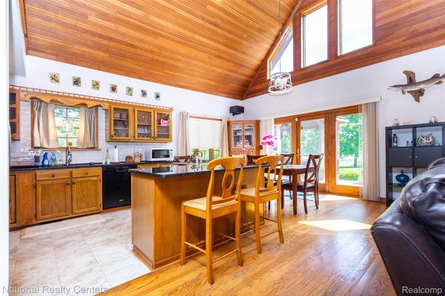 8706 Buckland Drive, Northfield Township, MI 48178