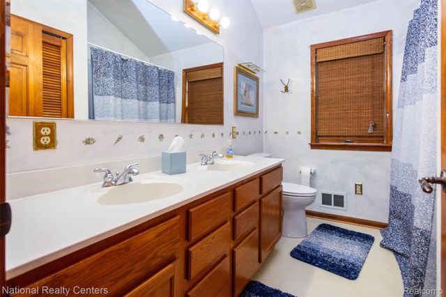 8706 Buckland Drive, Northfield Township, MI 48178