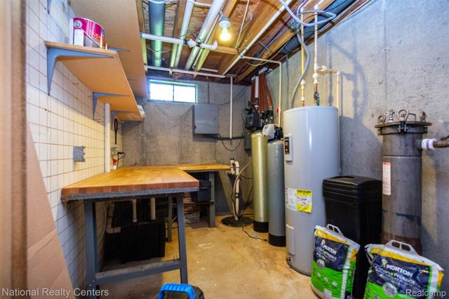 8706 Buckland Drive, Northfield Township, MI 48178