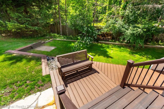 8706 Buckland Drive, Northfield Township, MI 48178