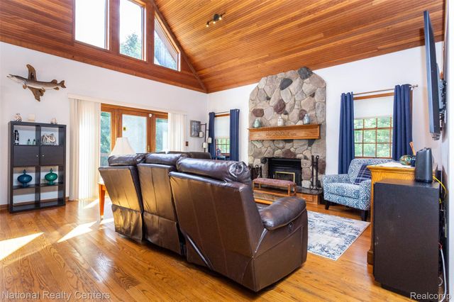 8706 Buckland Drive, Northfield Township, MI 48178