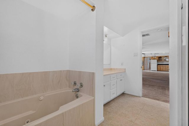 407 C De Baca Lane NW, Albuquerque, NM 87114