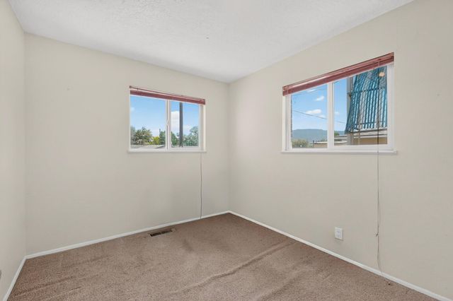 407 C De Baca Lane NW, Albuquerque, NM 87114