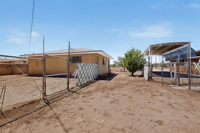 407 C De Baca Lane NW, Albuquerque, NM 87114