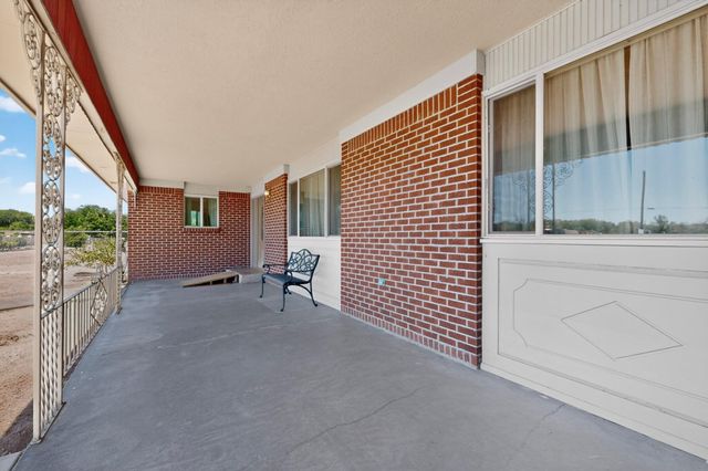 407 C De Baca Lane NW, Albuquerque, NM 87114