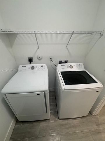 141 W 16th St, Riviera Beach, FL 33404