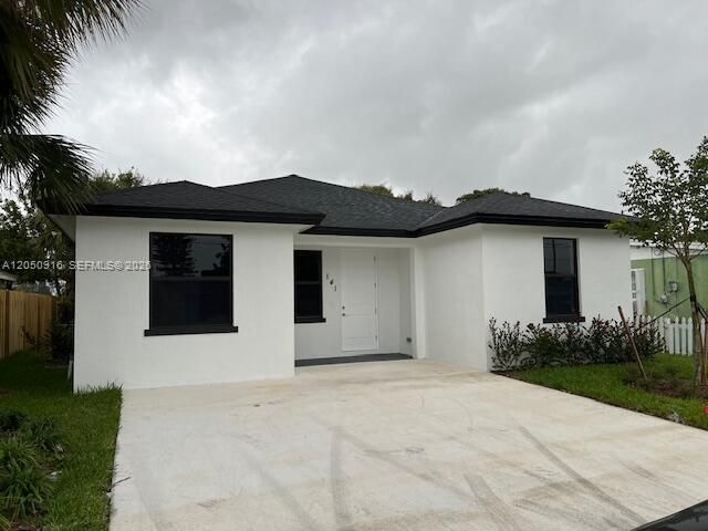 141 W 16th St, Riviera Beach, FL 33404